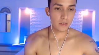 aaronmagnum charming bitch spreads her legs