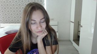 sweet_mia big tit babe pulls clit