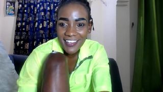 bisquitina22 Black-haired curva