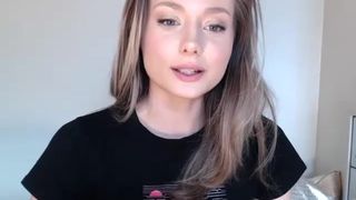 bijoux__blue cute slut fucks pussy with dildos