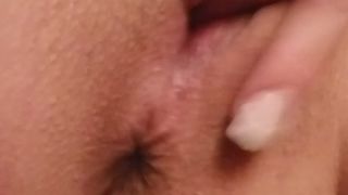 Syren De Mer lush harlot jerks off a broken vagina