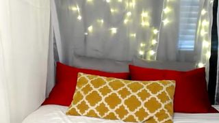 scarlettfoxplaymate grade skin rubs tits