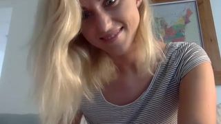 collegecutie22 gorgeous blonde with a beautiful figure erotically dancing naked