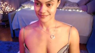 quinnlive flexible cutie