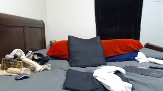 xxtammy123xx young mischievous woman shows her boobs