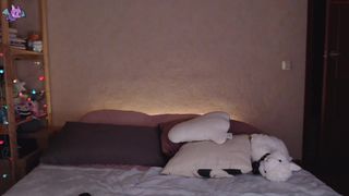 whothefuckis_alice decided to arrange a vipshow with a vulgar contest