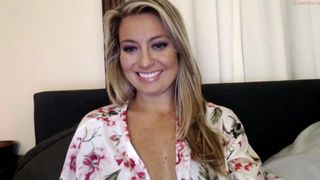 vanessavice19 charming babe caresses tits