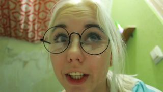 Likajoi famous slut fucks both holes