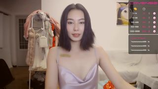 cn_alice busty hottie fucks handjob cunt