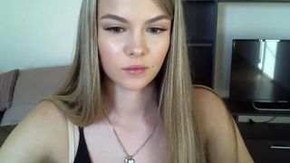 hanna_cat Piquant young lady