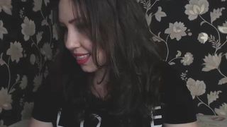 mistiqueemma naughty woman sucks cock