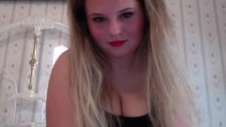 lizzyxoxo juicy babe creases her tits