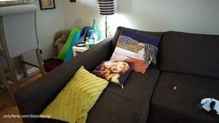 bloomyogi elegant whore massages juicy vagina