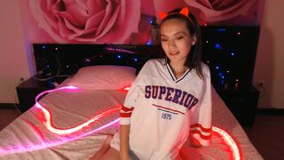 mazuki2002 adult bitch gently caresses vagina