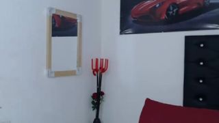 indian_studio_junkiez Cute latina