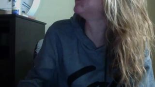 dankskankak47 showing off her young body