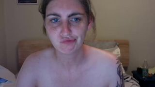 minxly the obstinate queen pulls the cap