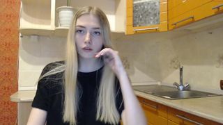 baby_frost skinny bitch jerking pussy with phallus