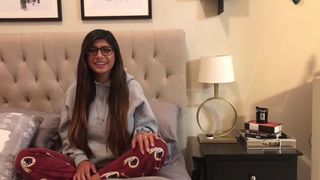 Mia Khalifa slim brunette has passionate sex