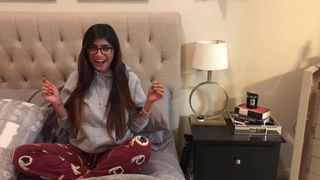 Mia Khalifa slim brunette has passionate sex