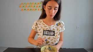 SweetButtocks hot young lady is fucking pussy