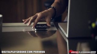 Riley Reid sexy babe