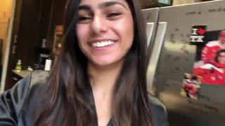 Mia Khalifa pretty girl rubs pussy