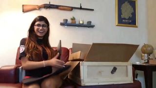 Mia Khalifa blonde slut twirls elastic booty
