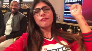 Mia Khalifa adorable mare twirls elastic booty