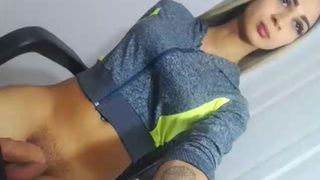 wonderxalicex busty young lady removes her panties