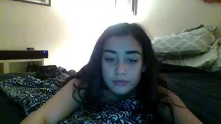 drippydreams3 passionately jerking off her wet cunt