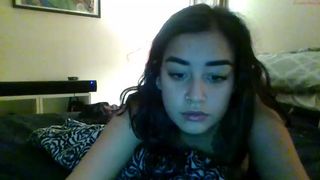 drippydreams3 passionately jerking off her wet cunt