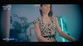 douxtease Pretty brunette