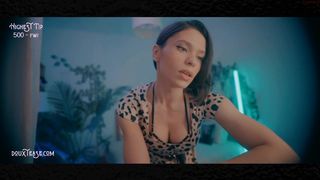 douxtease Pretty brunette