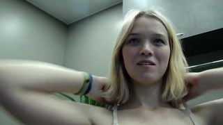 donna_crellin excellent skin sucking rubber penis