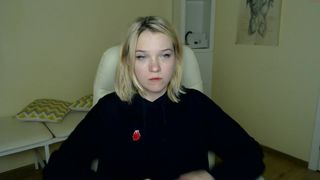 donna_crellin buxom plays with long dildo