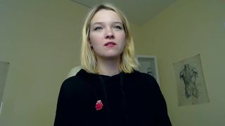 donna_crellin sexy caresses shaved holes