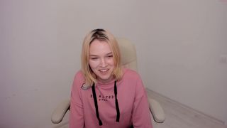 donna_crellin i caressed myself with improvised means