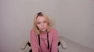 donna_crellin i caressed myself with improvised means