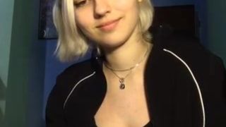 domidaves charming slut demonstrates her ardent body.