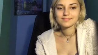 domidaves young babe jerks both holes