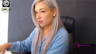 debralee beautiful bitch is banging with sex machine