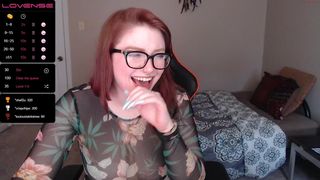 daddys_kitten_play cute wench pulls vagina with phallus