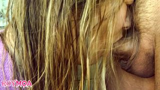 RoyMoa pretty woman and her breasts