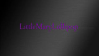 LittleMaryLollipop babe in stockings fucks both holes