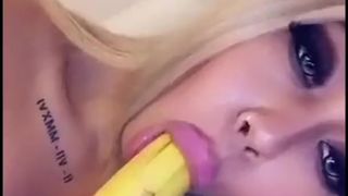 planesgirl busty bitch fucks her shaved pussy