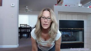 jess ryan showing her butt