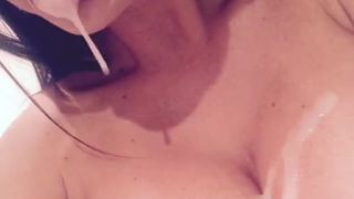 jasminejae bitch undresses erotically