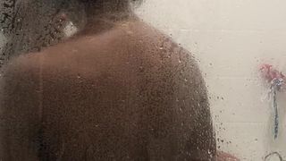 anafoxxx playing with her pussy