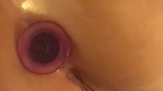 Richelle Ryan  Curvy lady